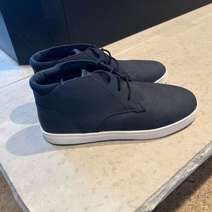 Men’s size 7 Thereabouts memory foam navy shoes